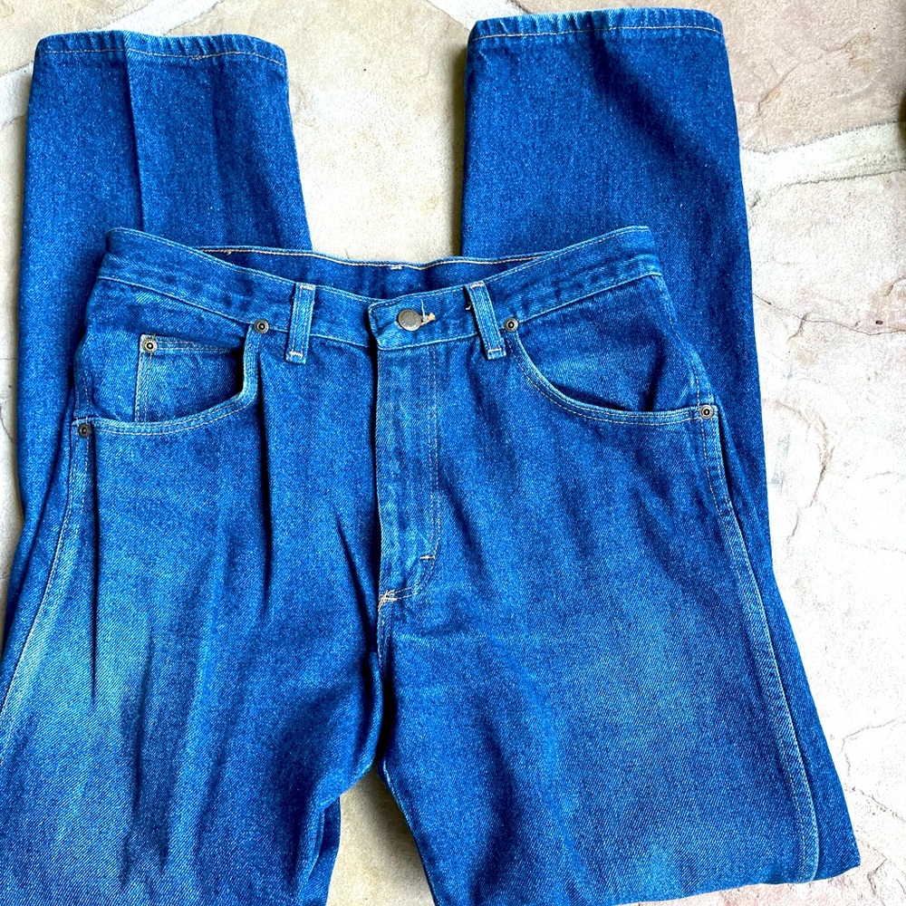 Wrangler Rugged Wear, Blue Jeans, Size 32 x 32